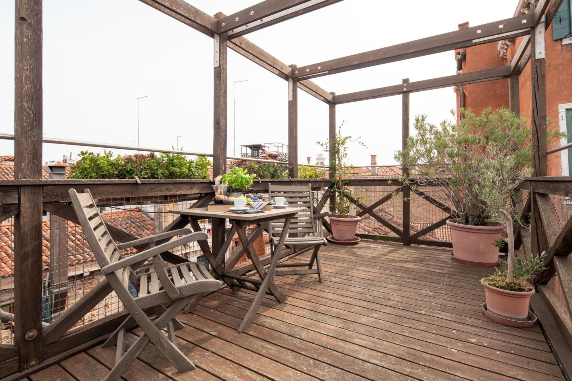Altana Apartment